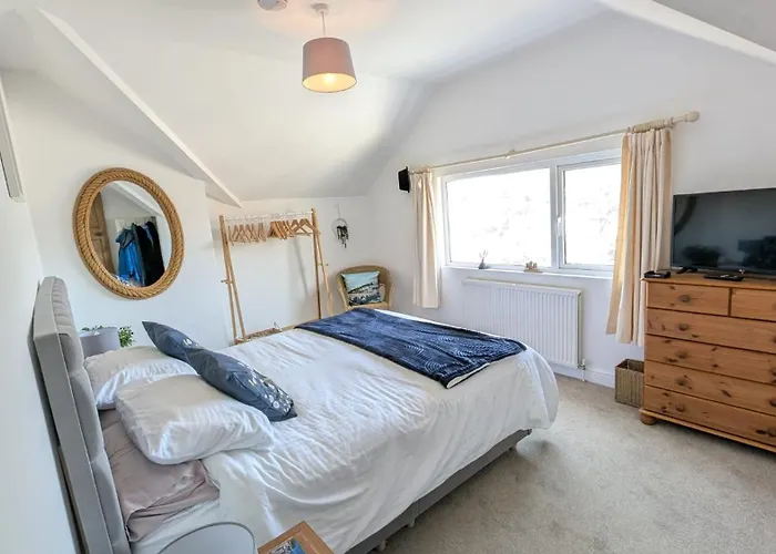 The Hillocks, Looe - Two Bedroom House With Fabulous Views Of Looe Town And Harbour