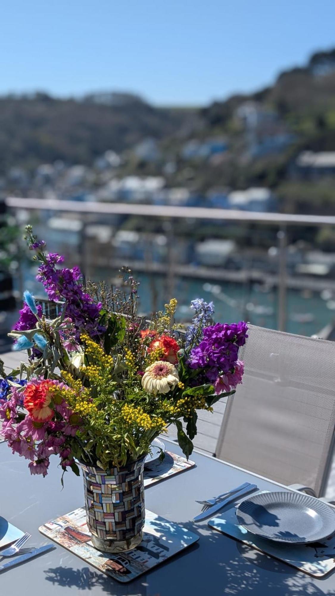The Hillocks, - Two Bedroom House With Fabulous Views Of Town And Harbour Looe